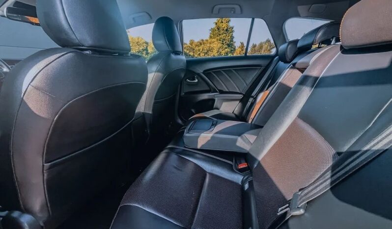 Toyota Avensis 1.6 D-4D Prestige full