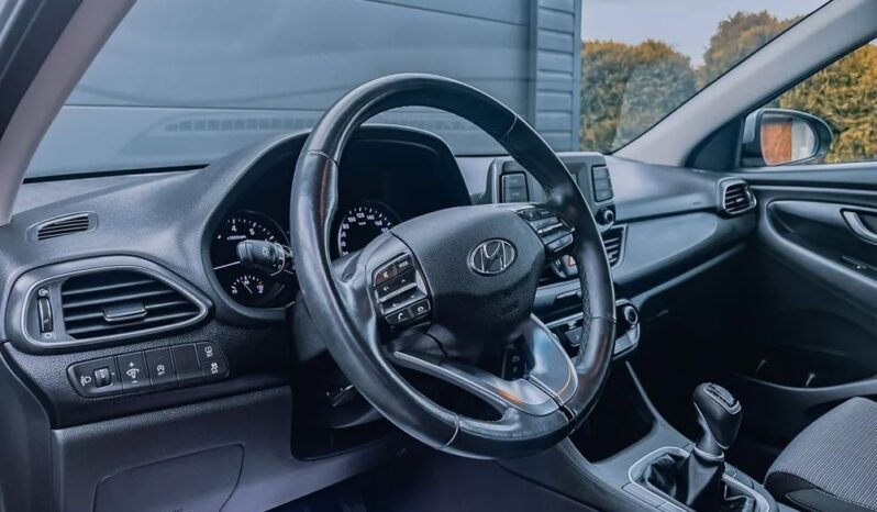 Hyundai i30 1.5 DPI Classic + full