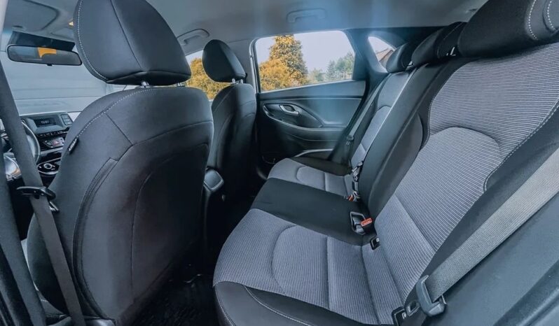 Hyundai i30 1.5 DPI Classic + full
