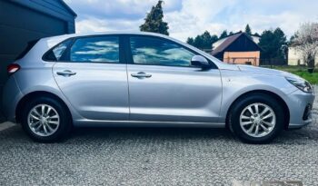 Hyundai i30 1.5 DPI Classic + full