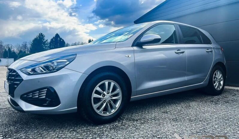 Hyundai i30 1.5 DPI Classic + full