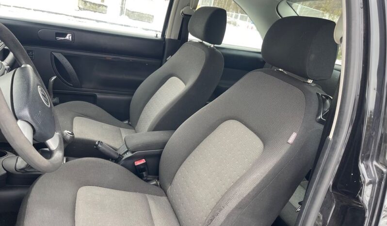 Volkswagen New Beetle 1.9 TDI full