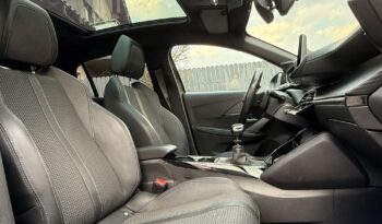 Peugeot 208 full