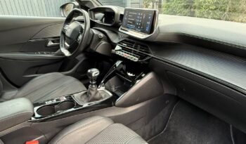 Peugeot 208 full