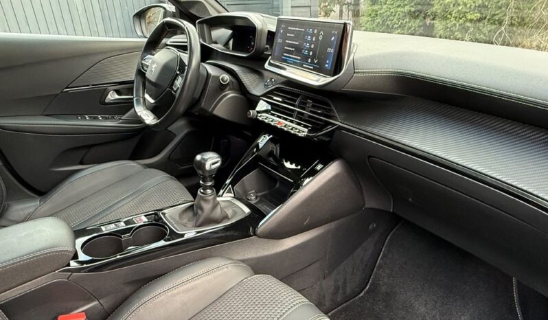 Peugeot 208 full