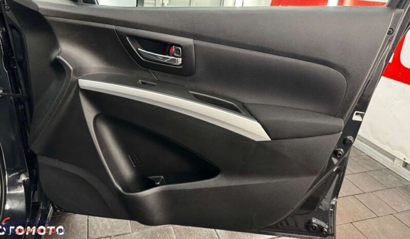 Suzuki SX4 S-Cross full