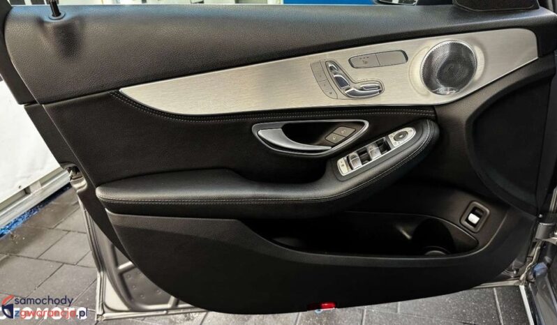 Mercedes-Benz Klasa C full