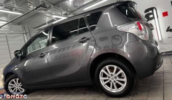Toyota Verso full