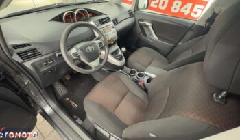 Toyota Verso full