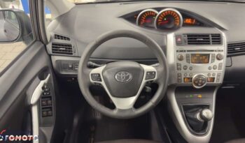 Toyota Verso full