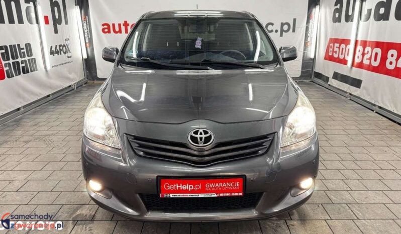 Toyota Verso full