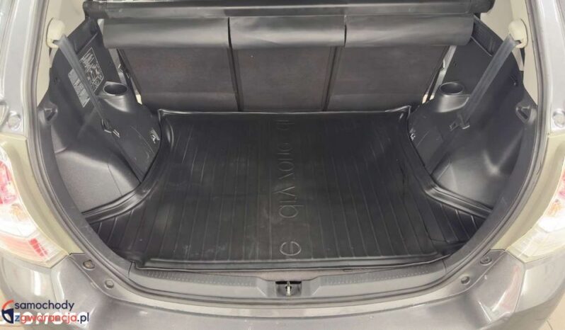Toyota Verso full