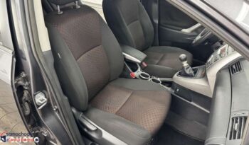 Toyota Verso full