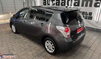 Toyota Verso full