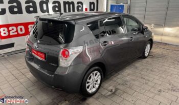 Toyota Verso full