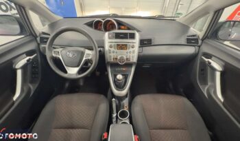 Toyota Verso full