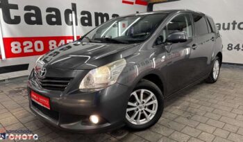 Toyota Verso full
