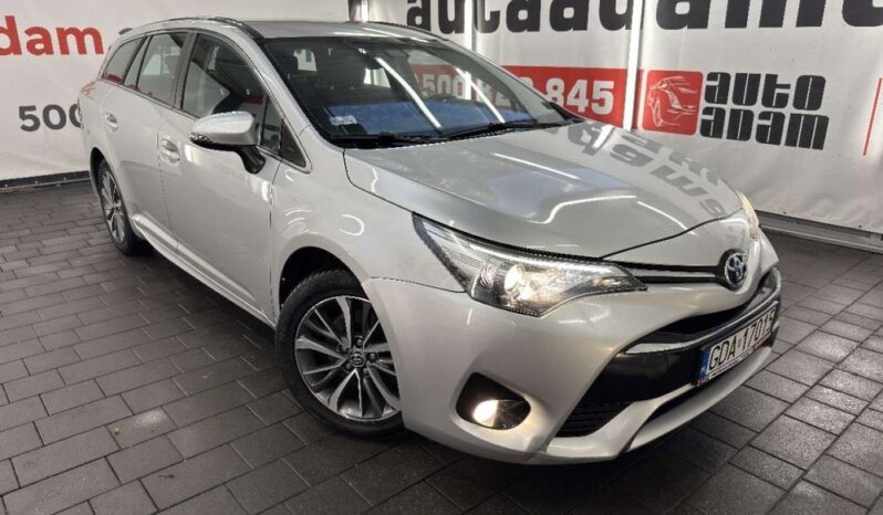 Toyota Avensis full