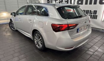 Toyota Avensis full