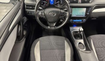 Toyota Avensis full