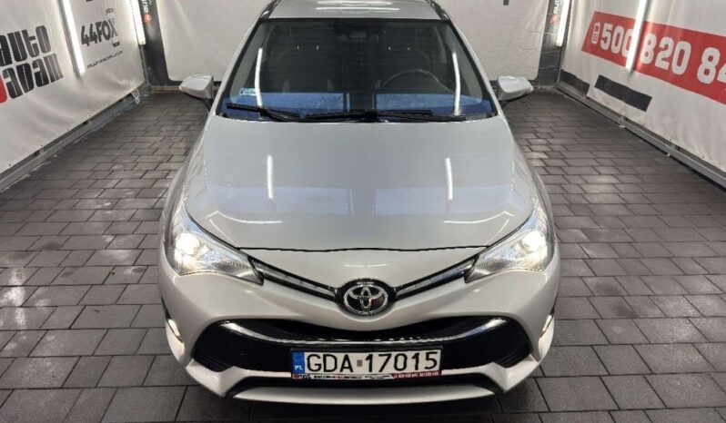 Toyota Avensis full