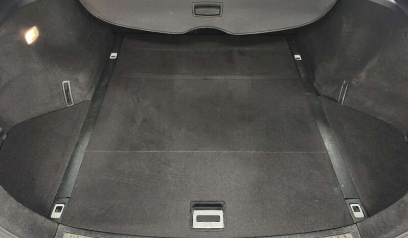 Toyota Avensis full