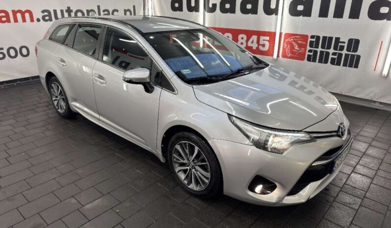 Toyota Avensis full