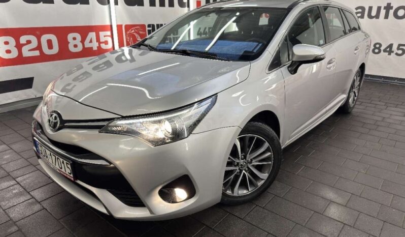 Toyota Avensis full