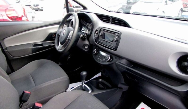 Toyota Yaris Hybrid 100 Active full
