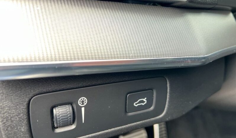 Volvo XC 90 D5 SCR AWD R-Design full