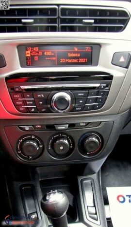 Peugeot 301 full