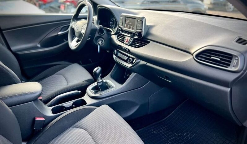Hyundai i30 full