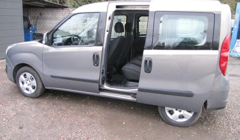 Opel Combo full
