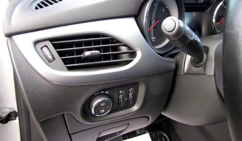 Opel Astra full
