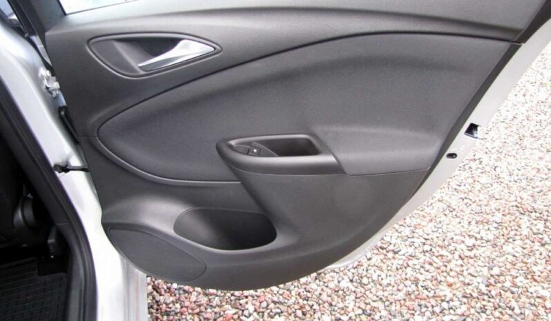 Opel Astra full