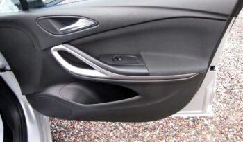 Opel Astra full