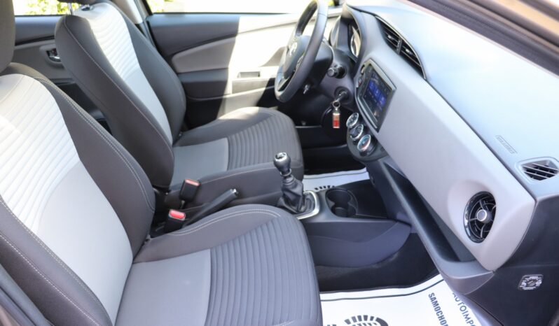 TOYOTA YARIS 1.5 BENZYNA, NISKI PRZEBIEG, 1 WŁAŚCICIEL, SALON POLSKA full