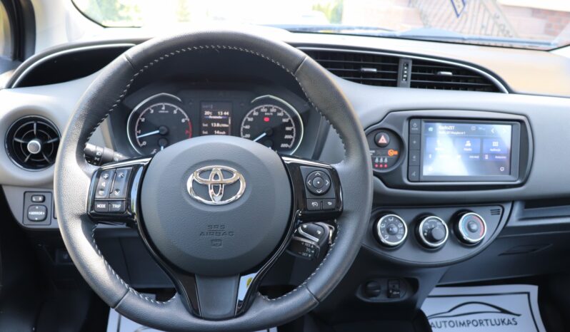 TOYOTA YARIS 1.5 BENZYNA, NISKI PRZEBIEG, 1 WŁAŚCICIEL, SALON POLSKA full