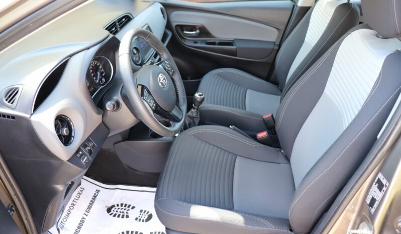 TOYOTA YARIS 1.5 BENZYNA, NISKI PRZEBIEG, 1 WŁAŚCICIEL, SALON POLSKA full
