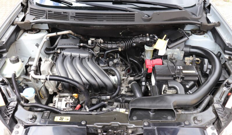 NISSAN QASHQAI 1.6 full