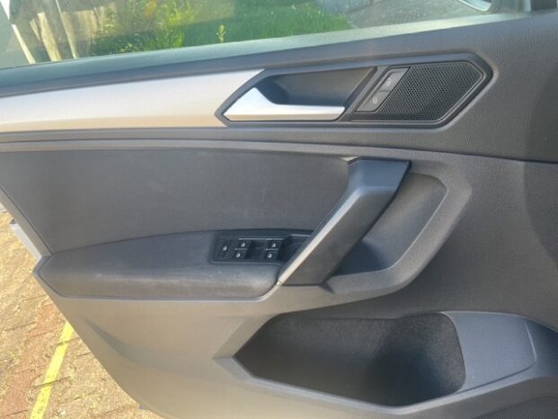 Volkswagen Tiguan 1.5 TSI full