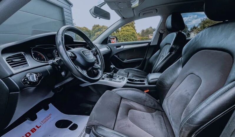 Audi A4 Avant 2.0 TDI DPF S line Sportpaket full