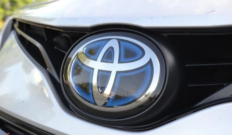 Toyota Camry 2.5 Hybrid Comfort CVT full