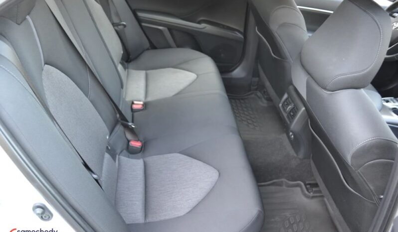 Toyota Camry 2.5 Hybrid Comfort CVT full