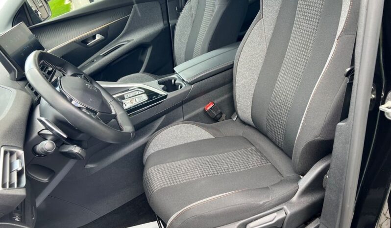 Peugeot 3008 BlueHDi 130 Stop & Start EAT8 Active Pack full