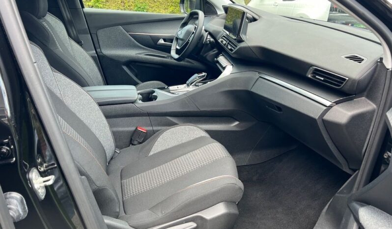 Peugeot 3008 BlueHDi 130 Stop & Start EAT8 Active Pack full