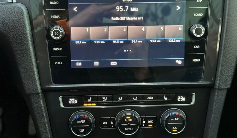 Volkswagen Golf full