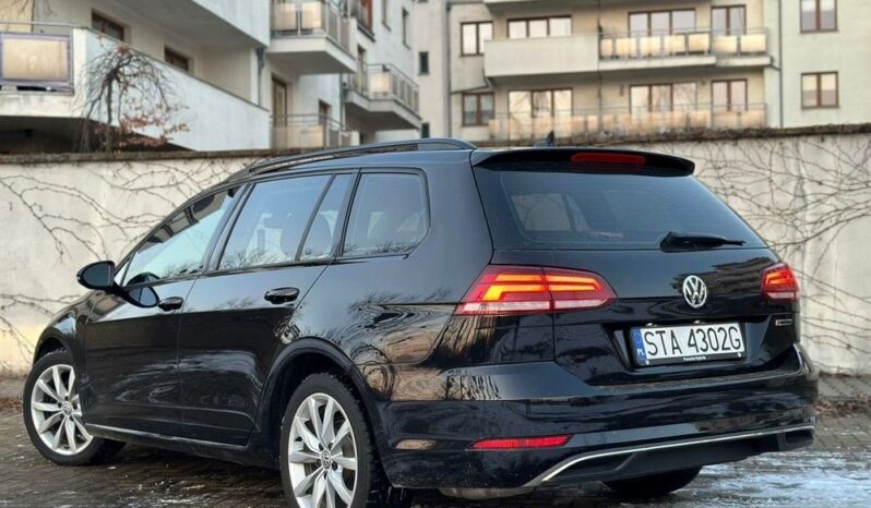 Volkswagen Golf full