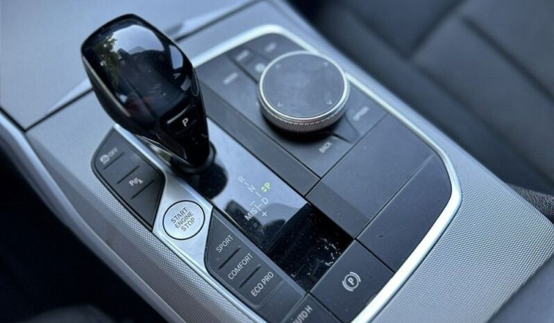 BMW Seria 3 318d Sport Line full