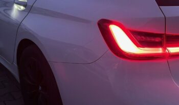 BMW Seria 3 318d Sport Line full
